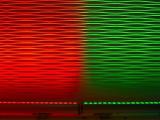 Angeleuchtete Wand mit LED WallWasher in den Farben rot und grün
